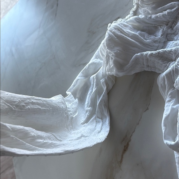 White Long Sleeve Romper - hollister - Picture 4 of 6